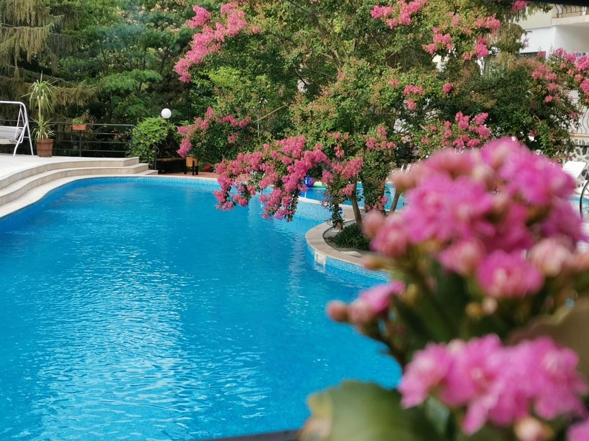 Park Hotel Briz Golden Sands Exterior foto
