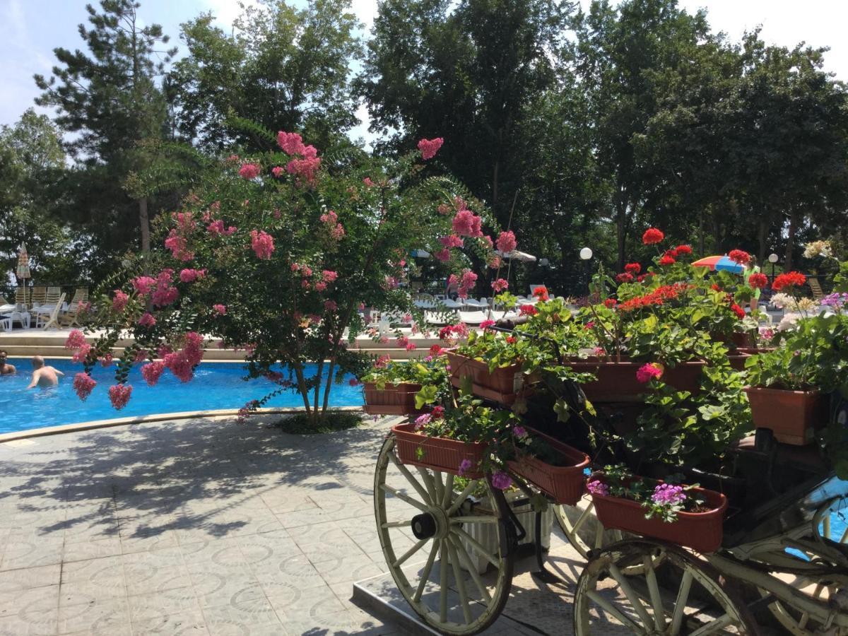 Park Hotel Briz Golden Sands Exterior foto